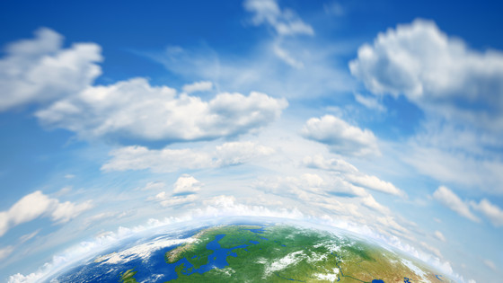 Planet Erde mit blauem Himmel