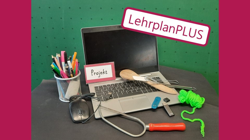 Illustrierendes Bild für die Fächer im Lernfeld Berufsorientierung mit dem Logo LehrplanPLUS