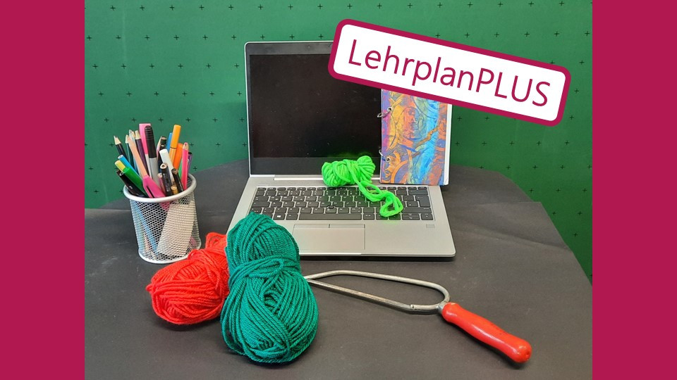 Illustrierendes Bild für das Fach Werken und Gestalten mit dem Logo LehrplanPLUS