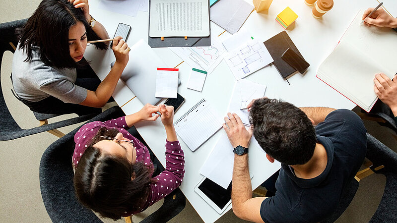 Schüler-Team arbeitet gemeinsam an neuem Projekt